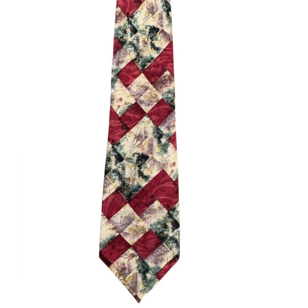 Oaktree vintage tie. Red and ivory water color pattern. Excellent condition.